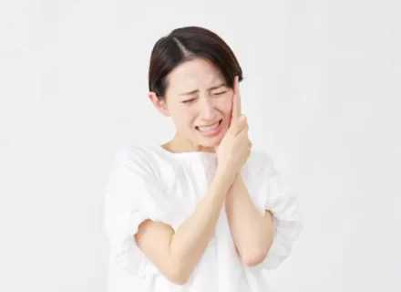 押すと痛い歯の原因とは｜歯根や神経トラブルの可能性も